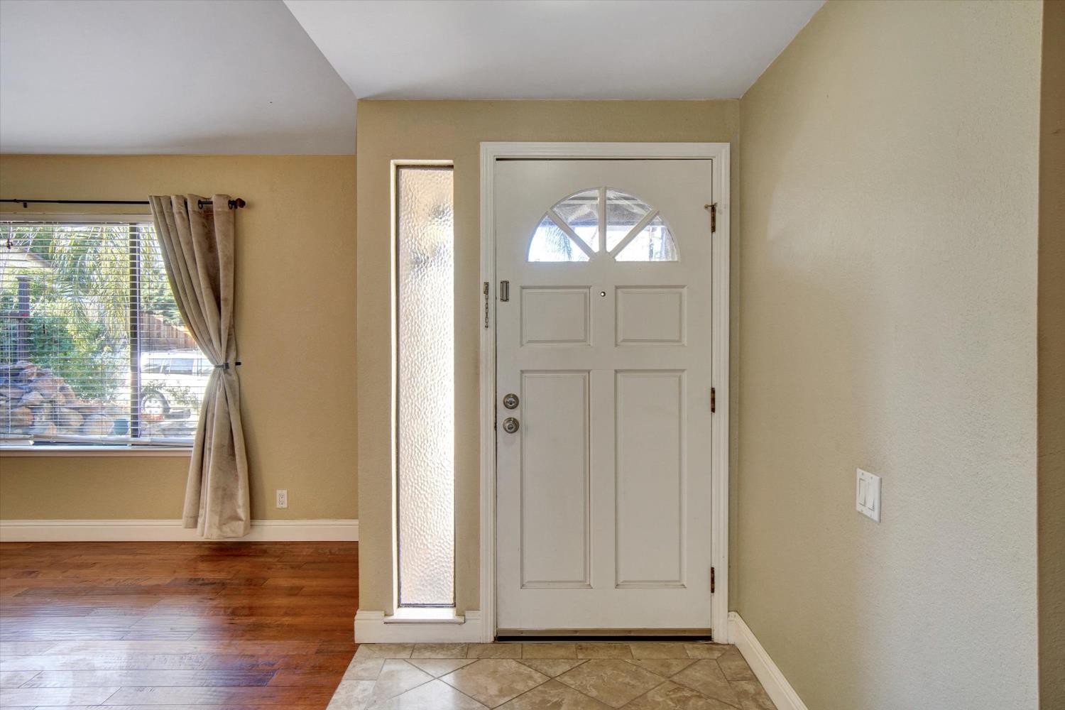 Detail Gallery Image 5 of 49 For 11161 Utopia River Ct, Rancho Cordova,  CA 95670 - 3 Beds | 2 Baths