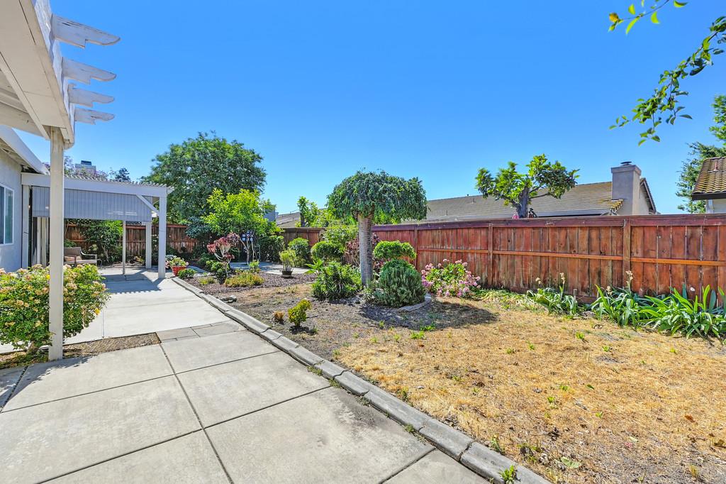 Detail Gallery Image 37 of 48 For 10134 Creek Trail Cir, Stockton,  CA 95209 - 3 Beds | 2 Baths