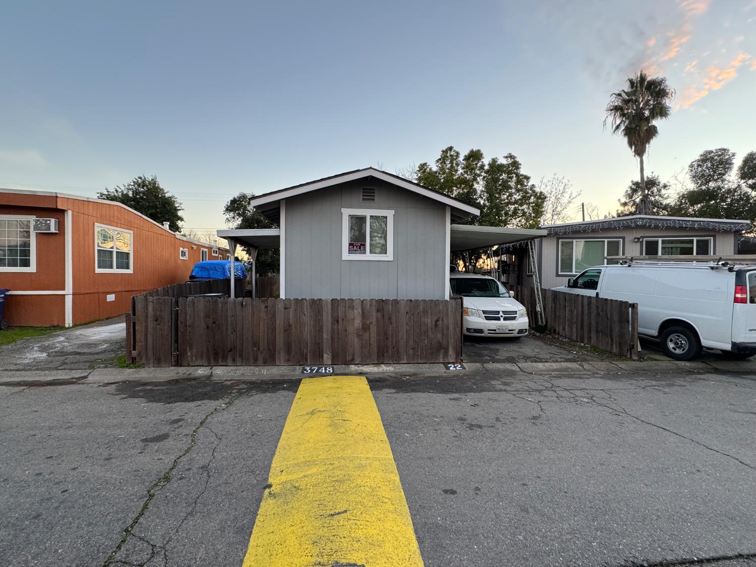 Detail Gallery Image 2 of 26 For 3748 Sw Arroyo Seco Ln 22, North Highlands,  CA 95660 - 3 Beds | 1/1 Baths