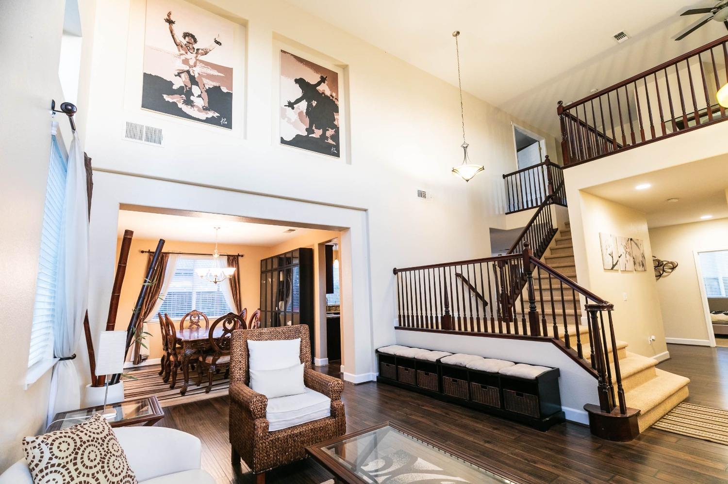 Detail Gallery Image 4 of 37 For 10730 Sand Castle Way, Stockton,  CA 95209 - 4 Beds | 3 Baths