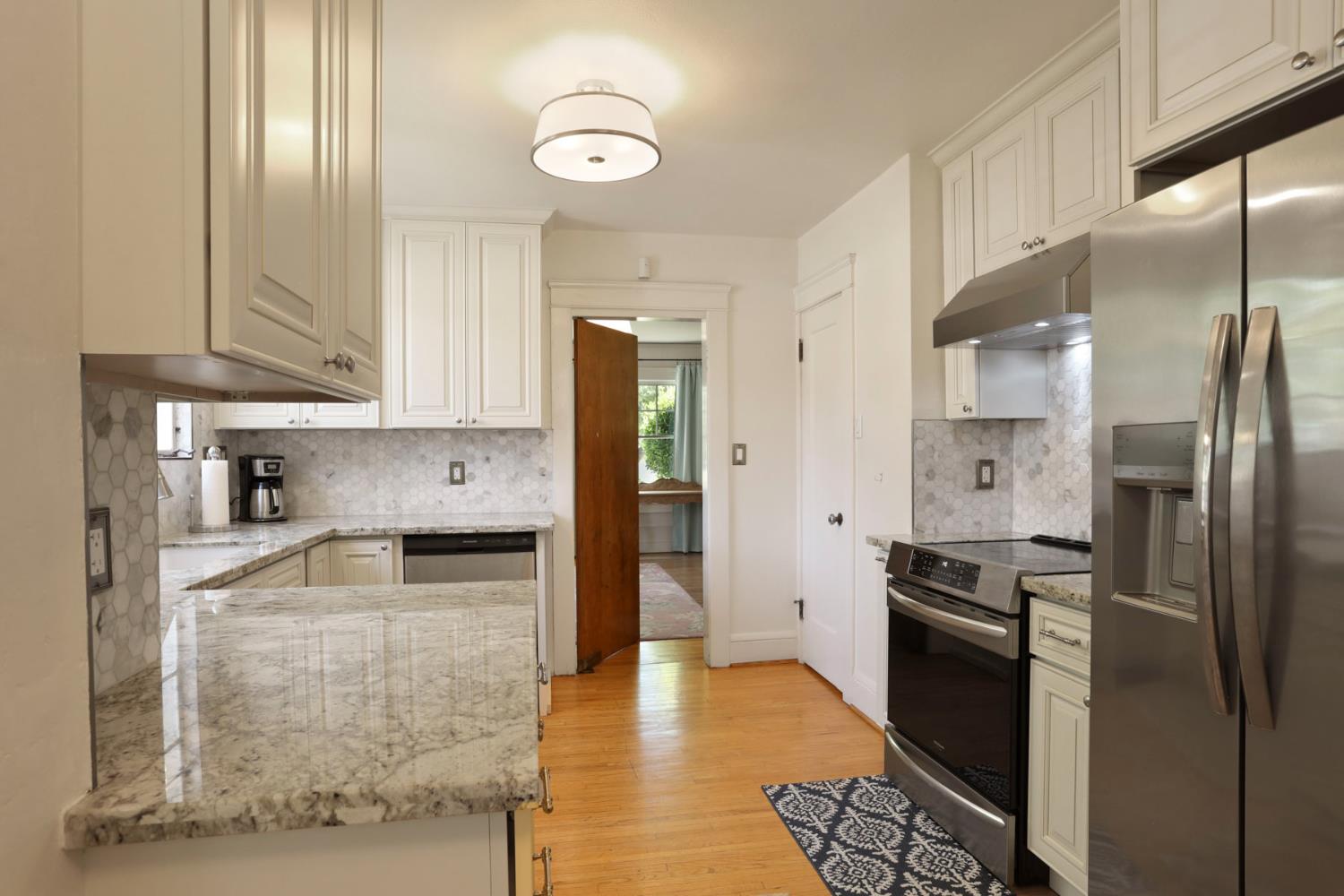 Detail Gallery Image 26 of 51 For 105 W Euclid Ave, Stockton,  CA 95204 - 4 Beds | 2 Baths
