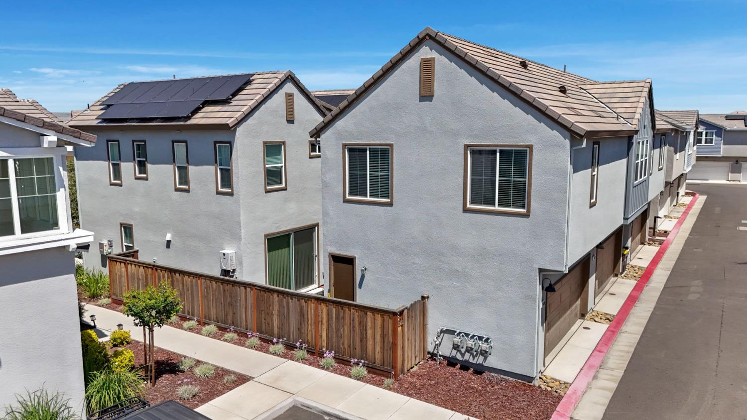 Detail Gallery Image 43 of 54 For 17481 Nightshore Dr, Lathrop,  CA 95330 - 3 Beds | 2 Baths