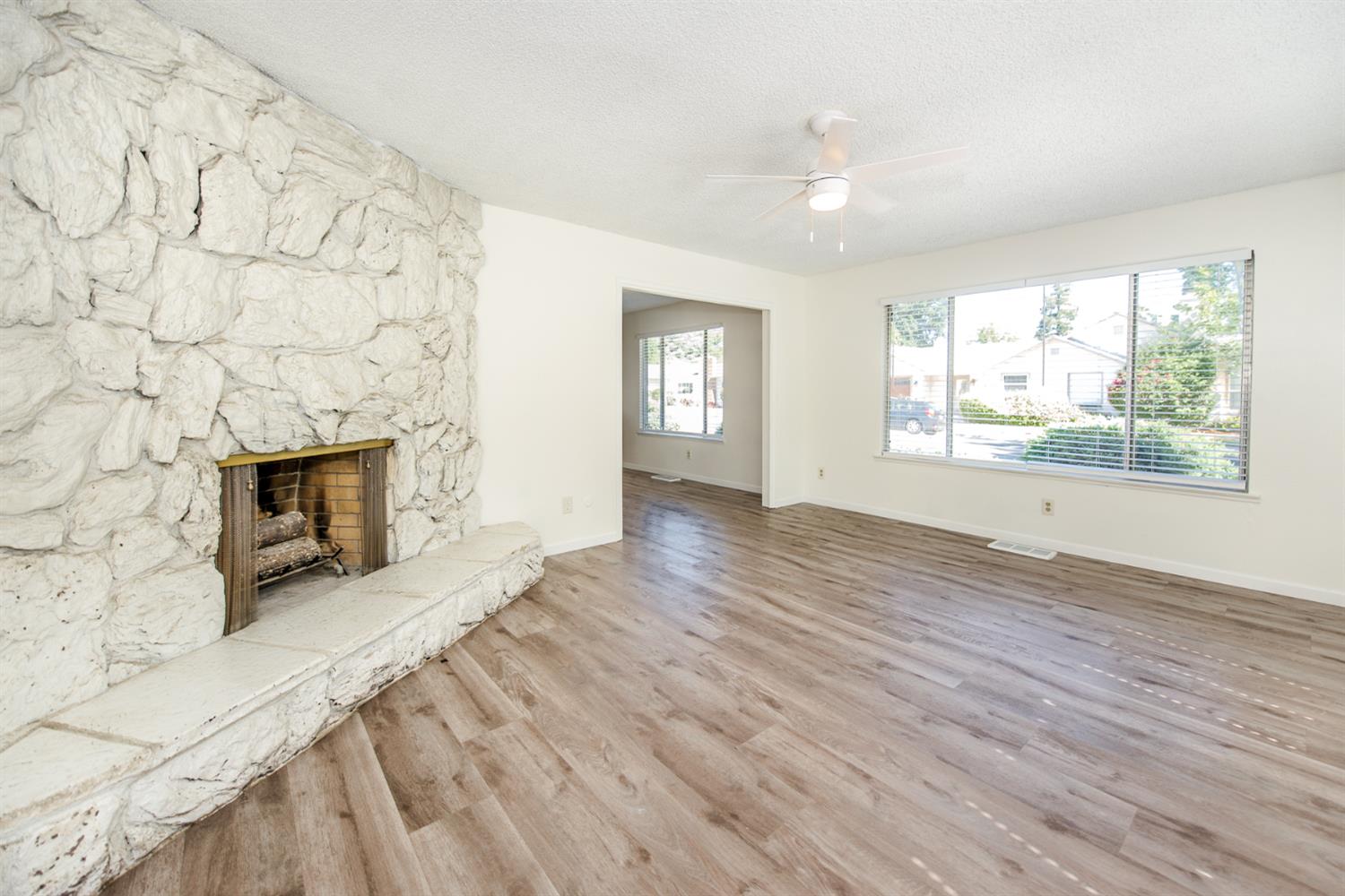 Detail Gallery Image 7 of 62 For 744 Cleveland, Woodland,  CA 95695 - 3 Beds | 2/1 Baths