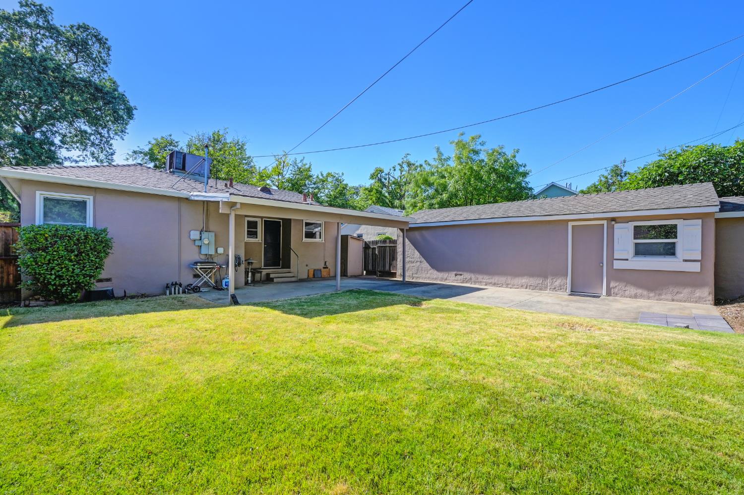 Detail Gallery Image 16 of 20 For 3723 61st St, Sacramento,  CA 95820 - 3 Beds | 1 Baths