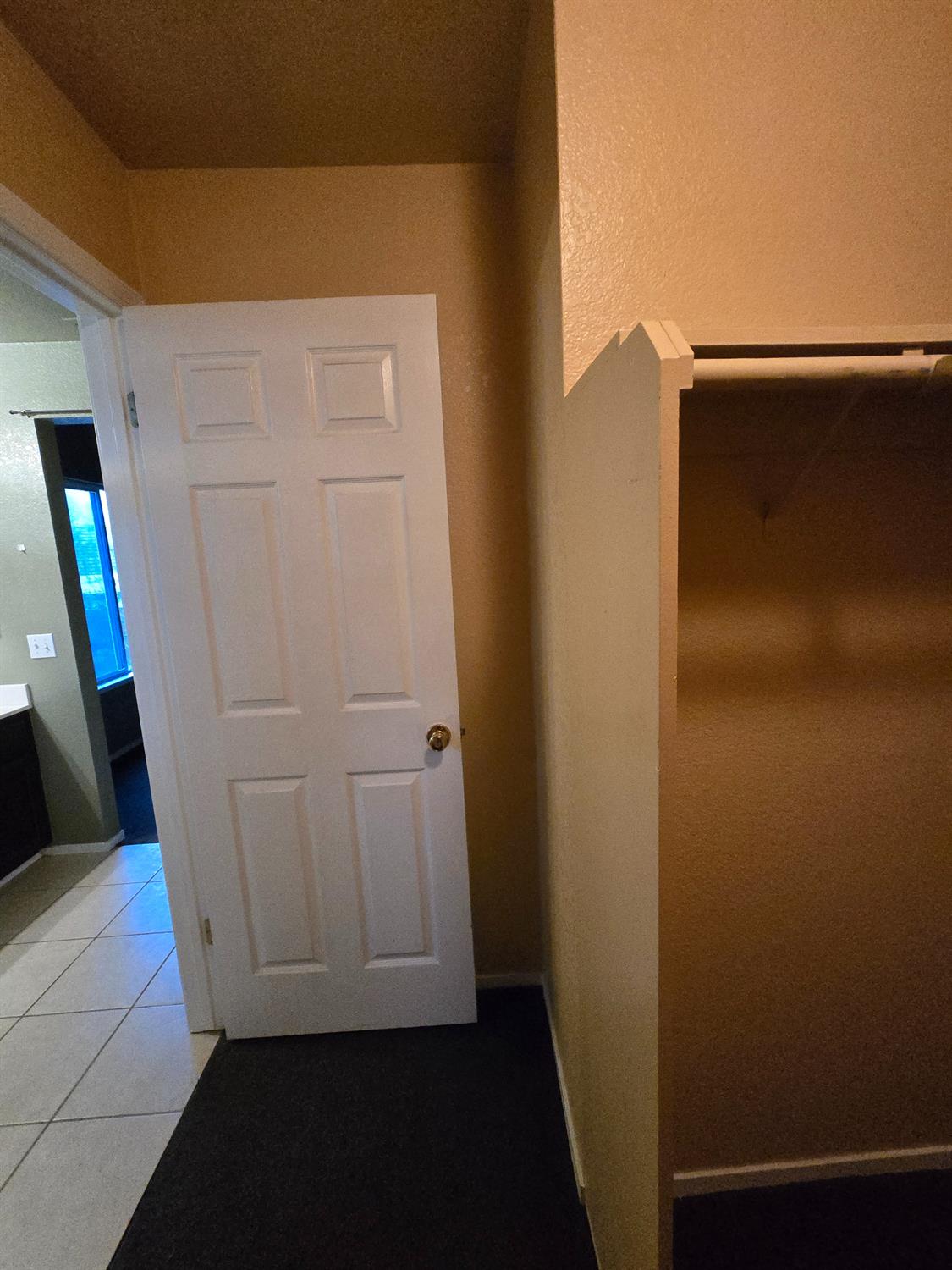 Detail Gallery Image 36 of 49 For 3634 Whispering Creek Cir, Stockton,  CA 95219 - 3 Beds | 2/1 Baths