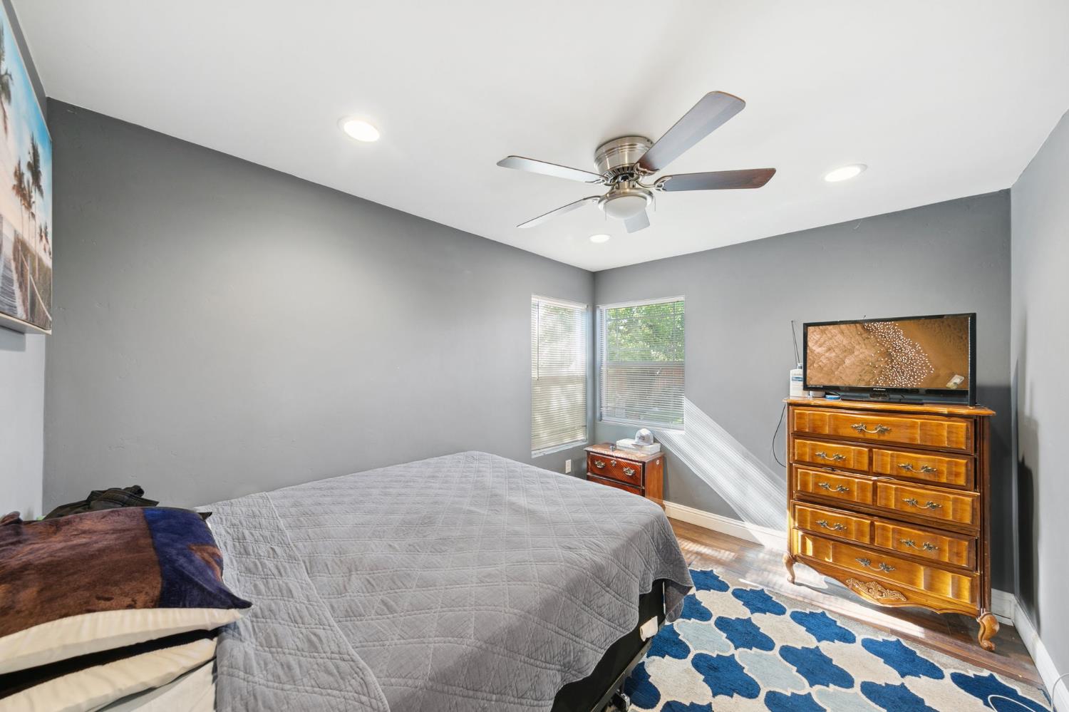 Detail Gallery Image 24 of 37 For 4309 23rd Ave, Sacramento,  CA 95820 - 3 Beds | 1 Baths