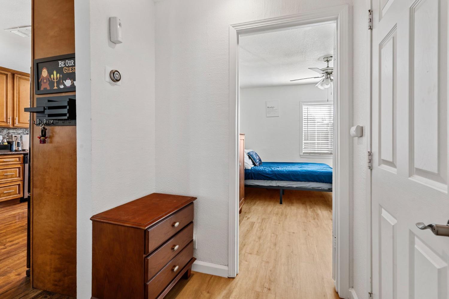 Detail Gallery Image 19 of 31 For 2052 Elmwood Ave, Stockton,  CA 95204 - 2 Beds | 1 Baths
