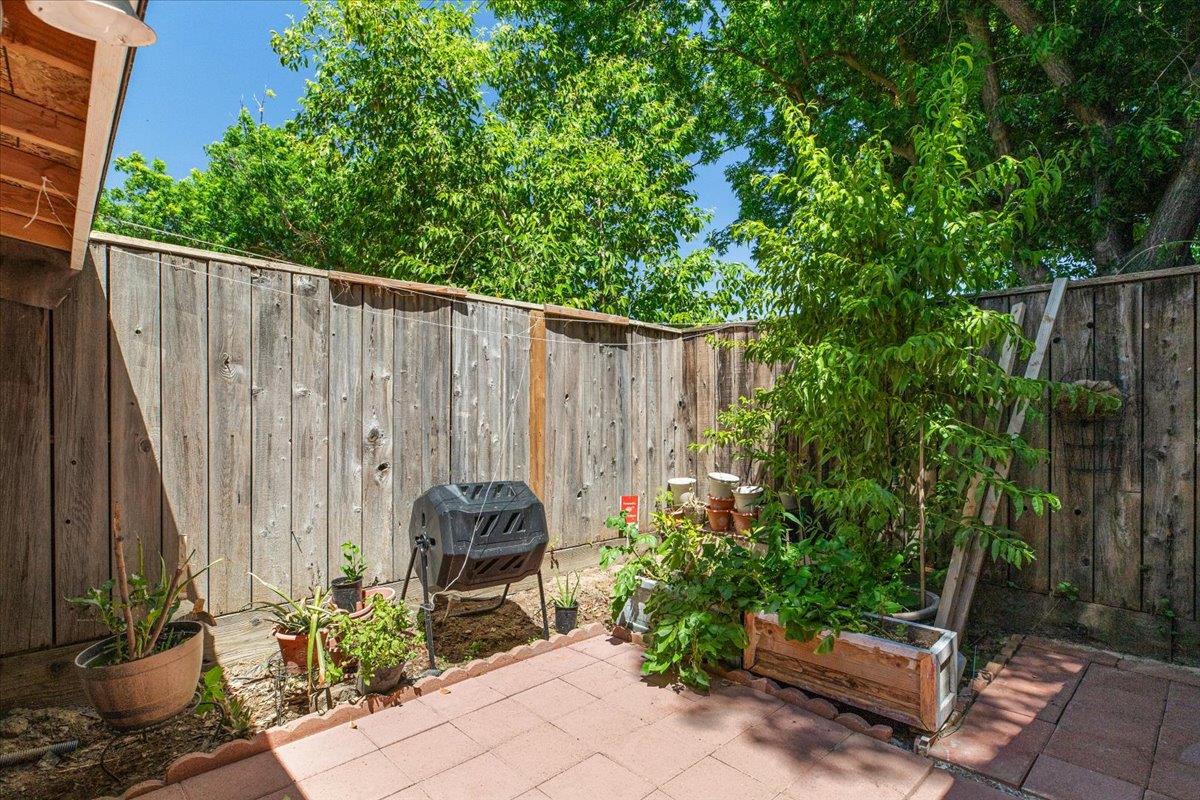 Detail Gallery Image 32 of 44 For 525 Lincoln Ave #C,  Modesto,  CA 95354 - 2 Beds | 1/1 Baths