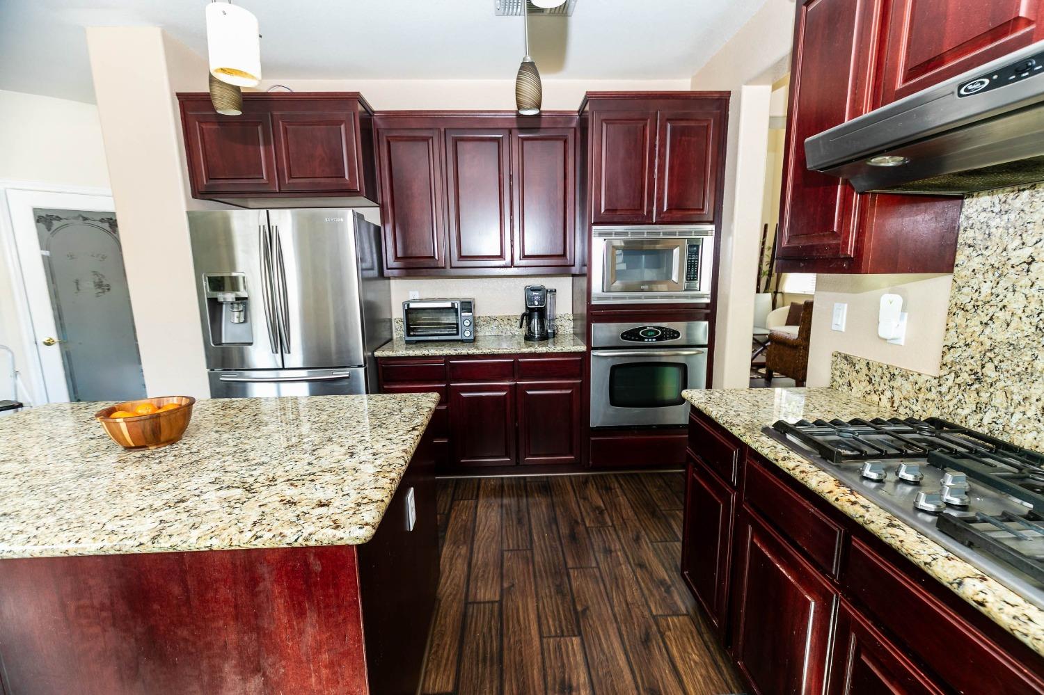Detail Gallery Image 16 of 37 For 10730 Sand Castle Way, Stockton,  CA 95209 - 4 Beds | 3 Baths