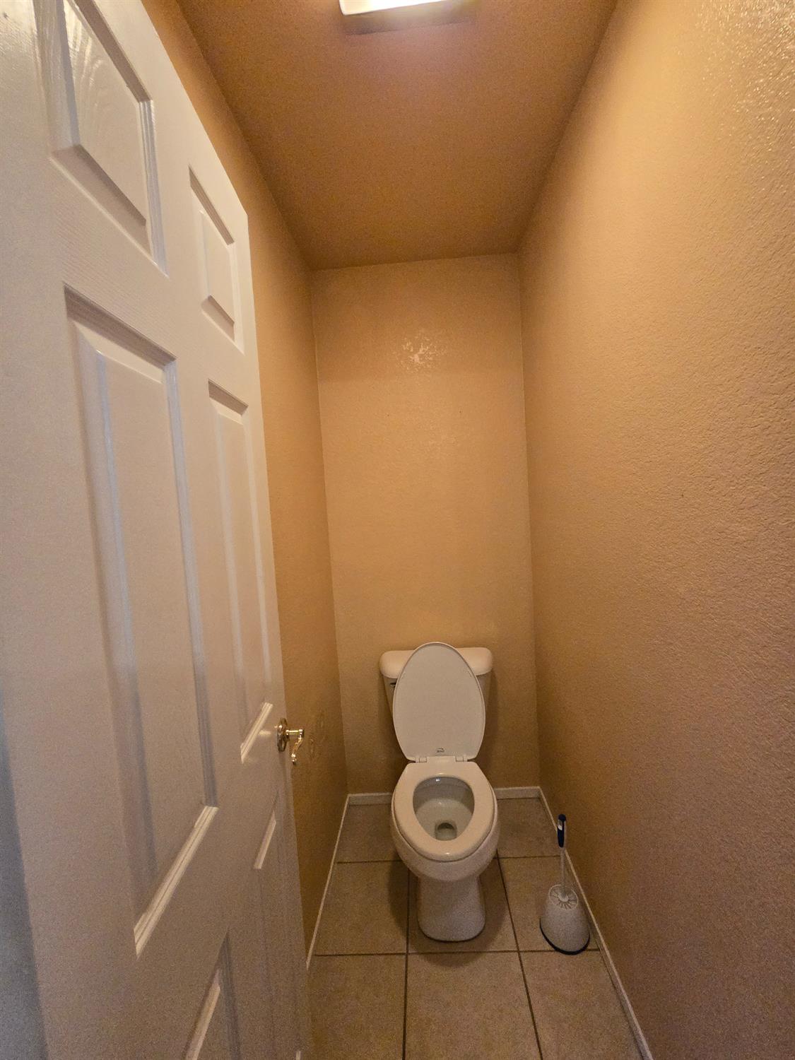Detail Gallery Image 38 of 49 For 3634 Whispering Creek Cir, Stockton,  CA 95219 - 3 Beds | 2/1 Baths