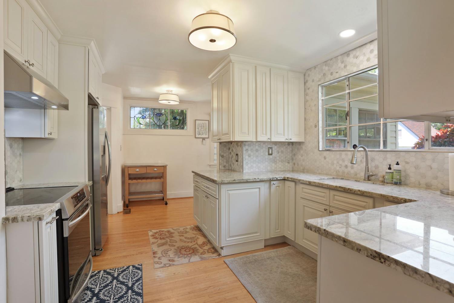 Detail Gallery Image 24 of 51 For 105 W Euclid Ave, Stockton,  CA 95204 - 4 Beds | 2 Baths