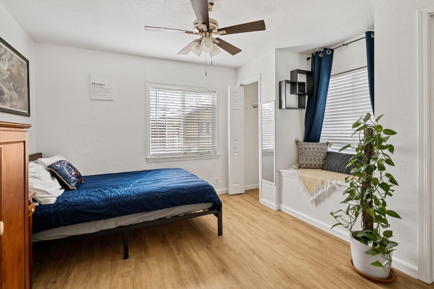 Detail Gallery Image 20 of 31 For 2052 Elmwood Ave, Stockton,  CA 95204 - 2 Beds | 1 Baths