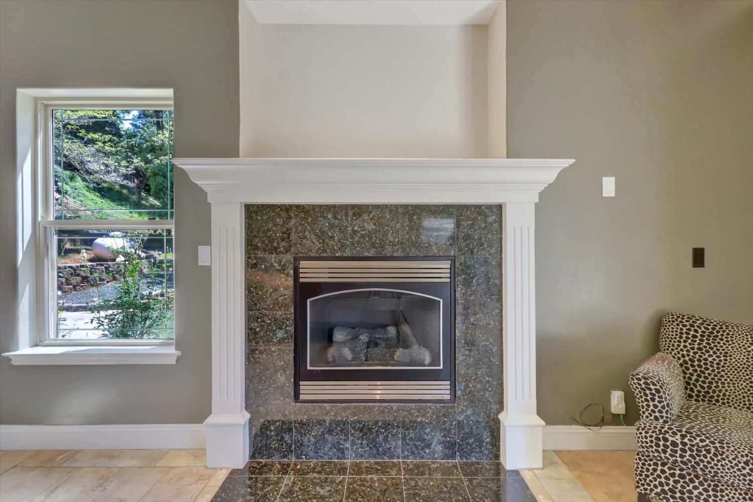 Kensington Kourt, Grass Valley, California image 21