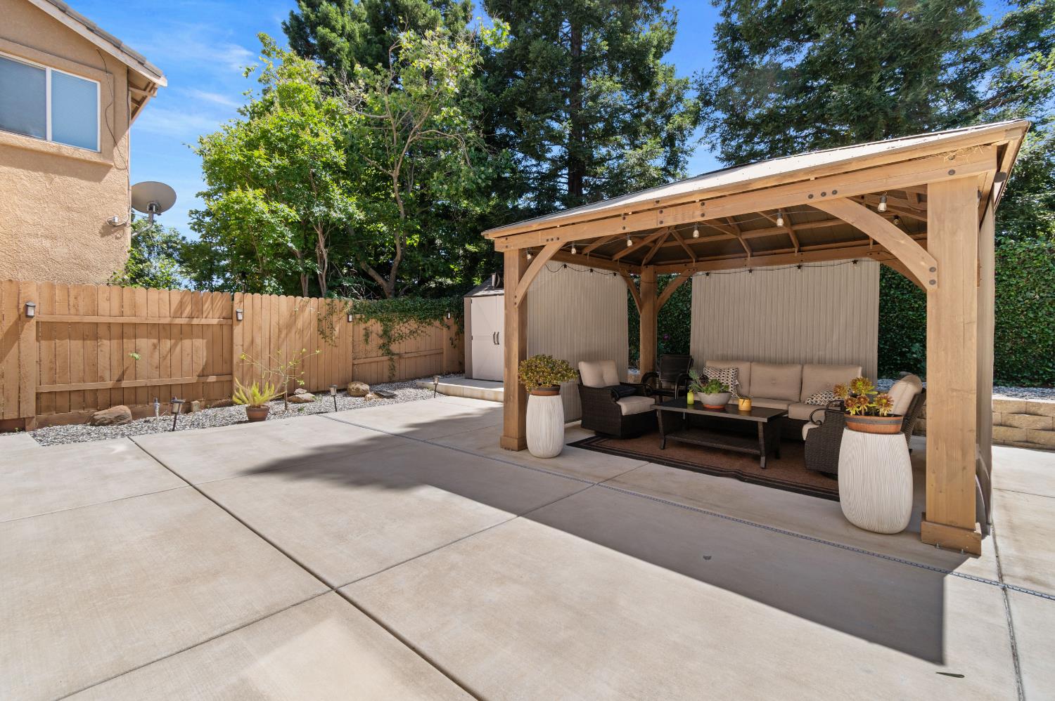 Detail Gallery Image 34 of 42 For 1045 Callander Way, Folsom,  CA 95630 - 4 Beds | 2/1 Baths