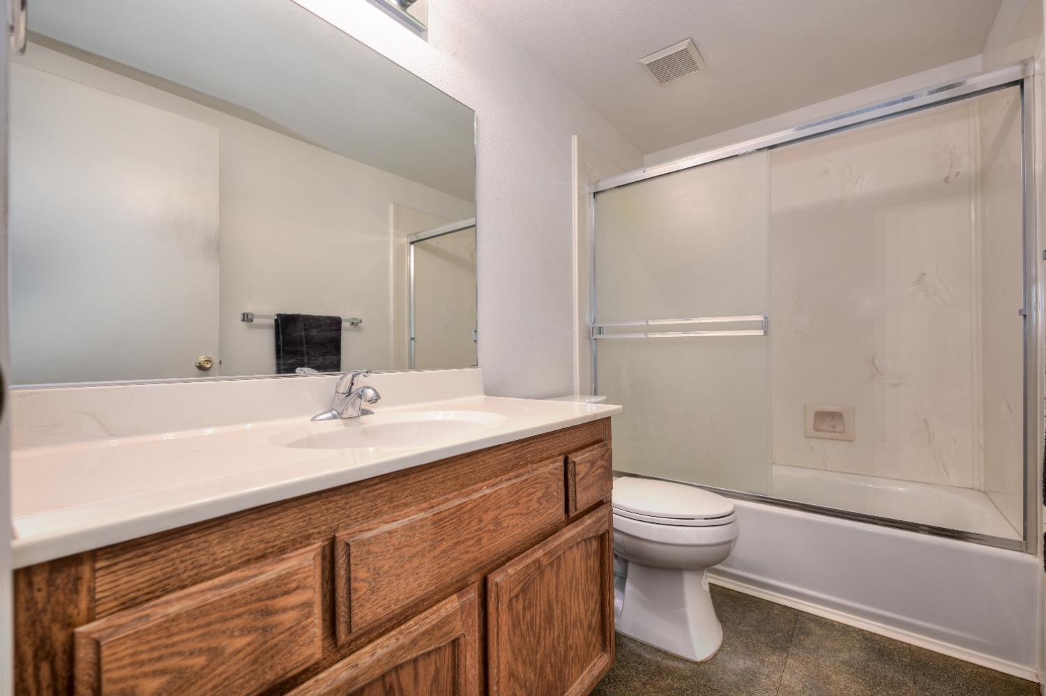 Detail Gallery Image 27 of 42 For 7827 River Estates Dr, Sacramento,  CA 95831 - 3 Beds | 2 Baths