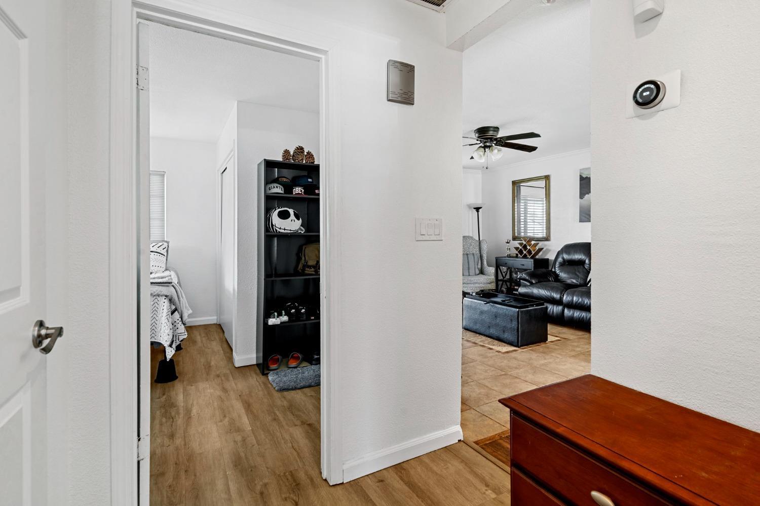Detail Gallery Image 23 of 31 For 2052 Elmwood Ave, Stockton,  CA 95204 - 2 Beds | 1 Baths