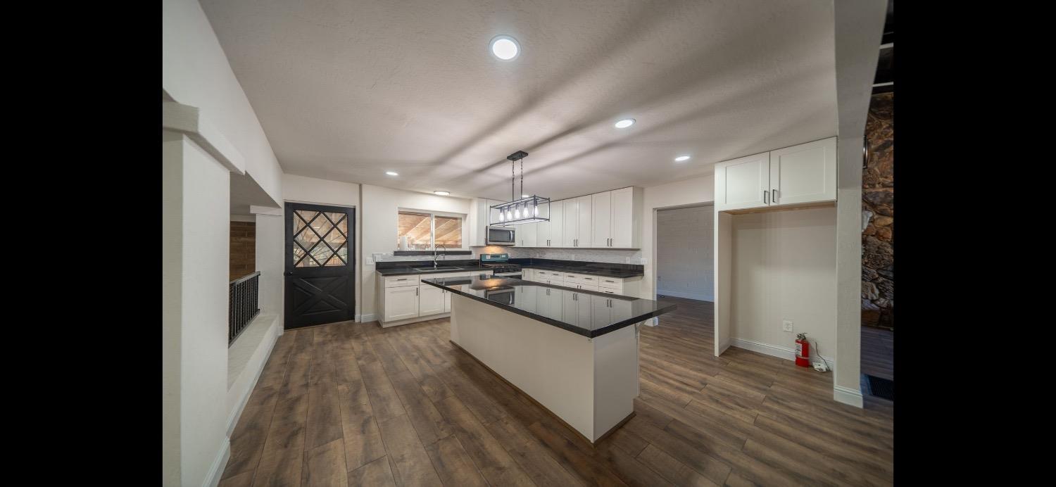 Detail Gallery Image 13 of 37 For 2408 Learned Ave, Stockton,  CA 95205 - 4 Beds | 3 Baths