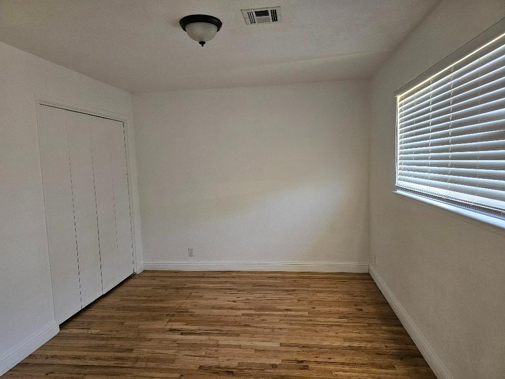 Detail Gallery Image 11 of 15 For 811 San Miguel Ave, Stockton,  CA 95210 - 3 Beds | 2 Baths