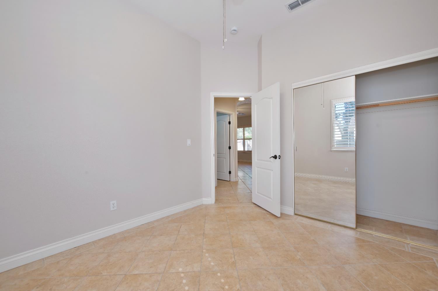 Detail Gallery Image 18 of 44 For 12040 Gold Arbor Ln, Gold River,  CA 95670 - 3 Beds | 2 Baths