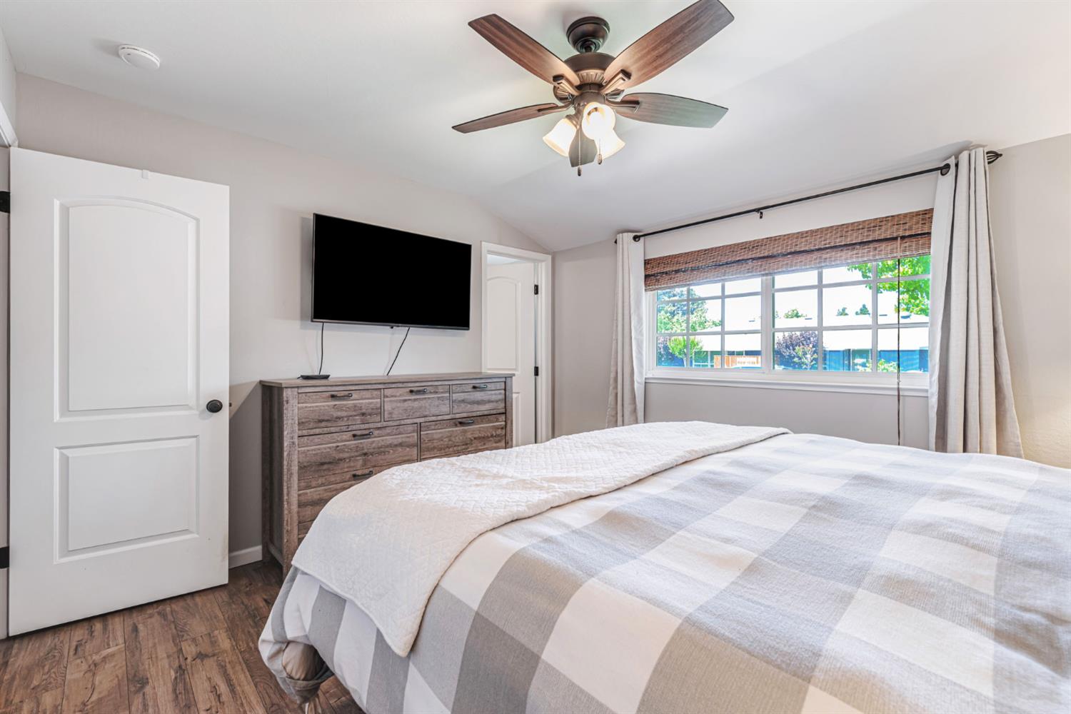 Detail Gallery Image 29 of 42 For 1498 Duncan Dr, Concord,  CA 94521 - 3 Beds | 2 Baths