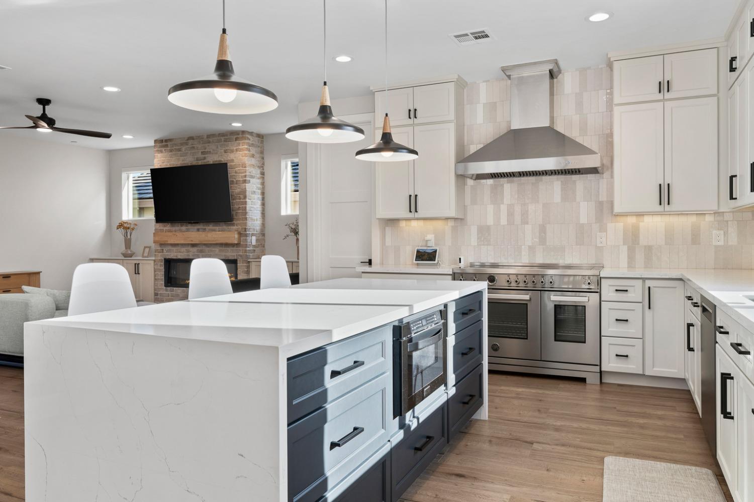 Detail Gallery Image 15 of 51 For 4020 Della Ct, Rocklin,  CA 95677 - 4 Beds | 2/1 Baths