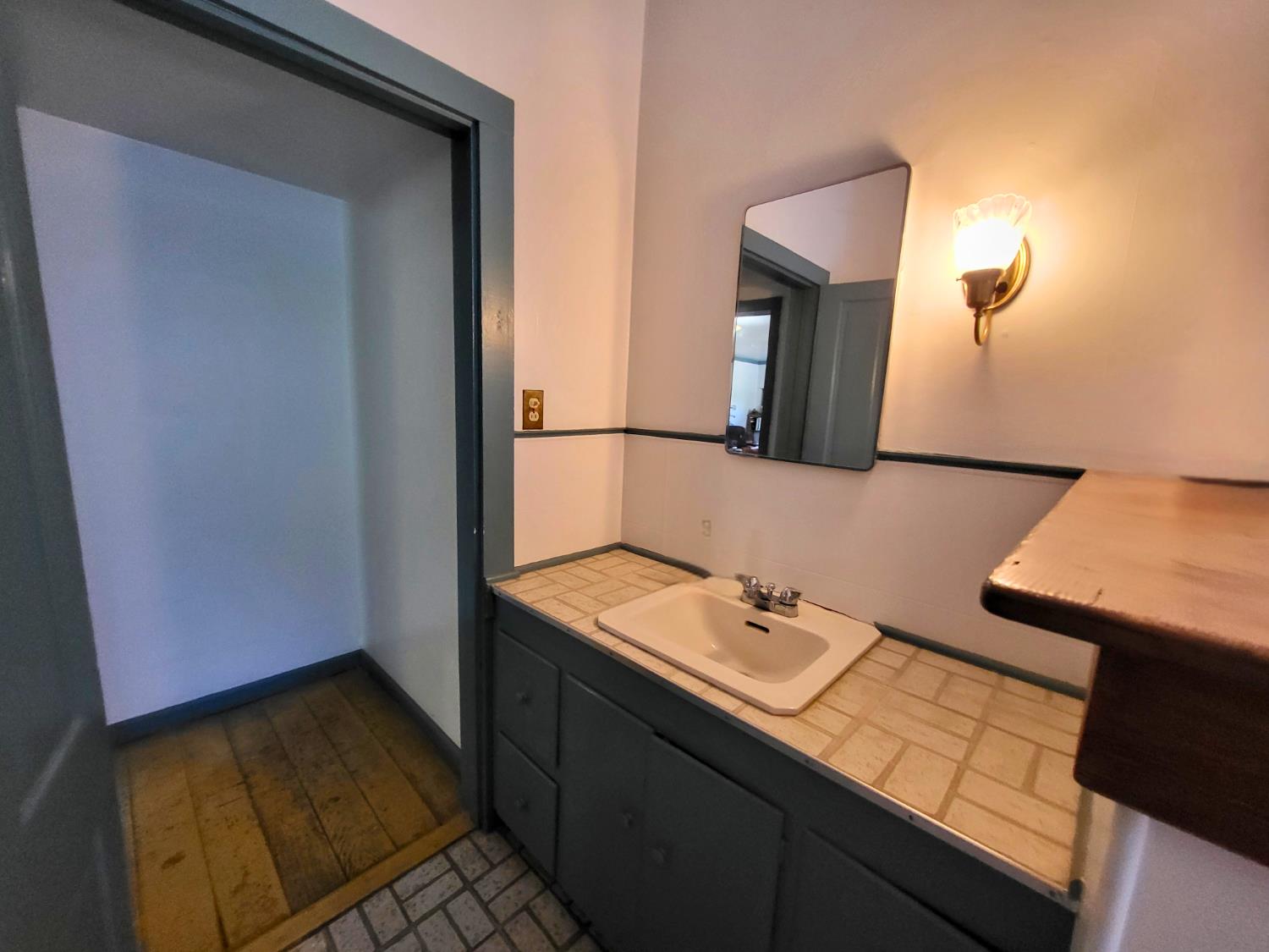 Detail Gallery Image 18 of 64 For 677 S Main Rd, Angels Camp,  CA 95222 - 3 Beds | 2/1 Baths