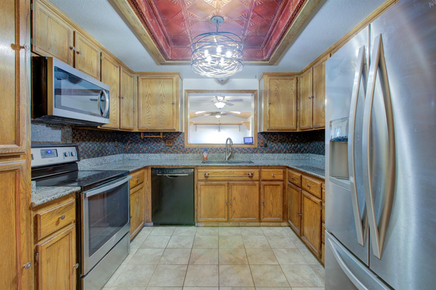 Detail Gallery Image 14 of 38 For 1801 Innsbrook Dr, Modesto,  CA 95350 - 3 Beds | 2 Baths