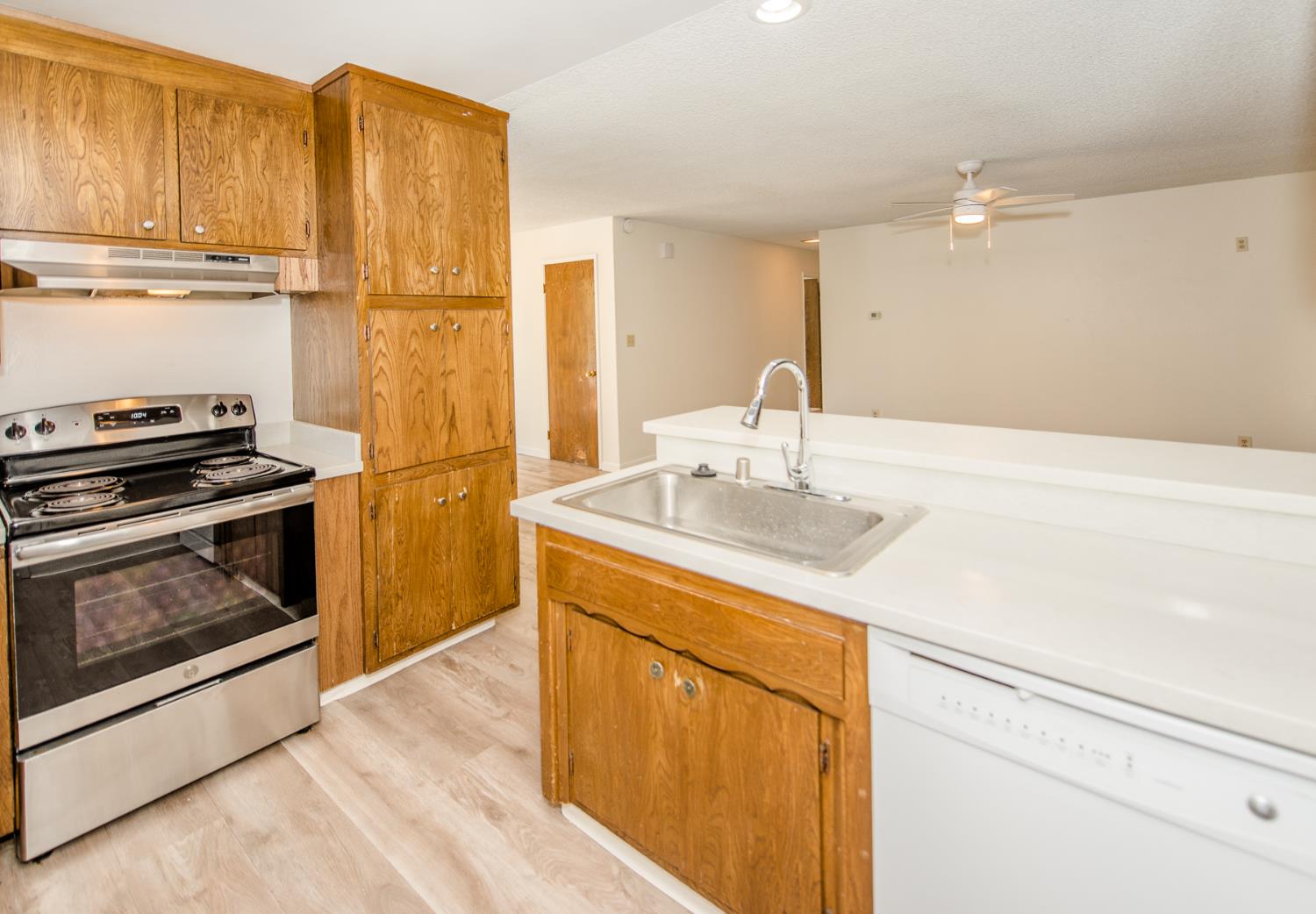 Detail Gallery Image 19 of 62 For 744 Cleveland, Woodland,  CA 95695 - 3 Beds | 2/1 Baths