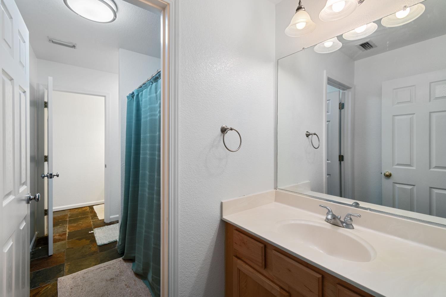 Detail Gallery Image 30 of 42 For 1045 Callander Way, Folsom,  CA 95630 - 4 Beds | 2/1 Baths