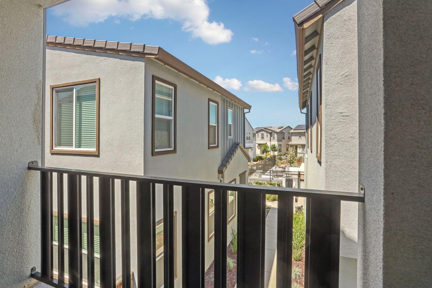 Detail Gallery Image 35 of 54 For 17481 Nightshore Dr, Lathrop,  CA 95330 - 3 Beds | 2 Baths
