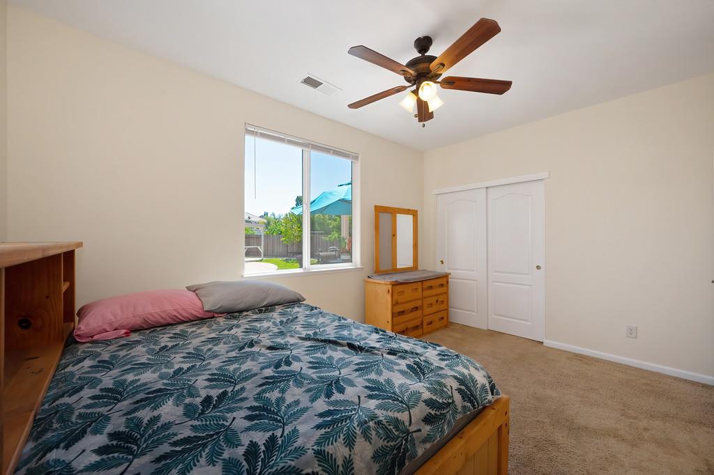 Detail Gallery Image 30 of 71 For 10317 Moura Ct, Elk Grove,  CA 95757 - 4 Beds | 2/1 Baths