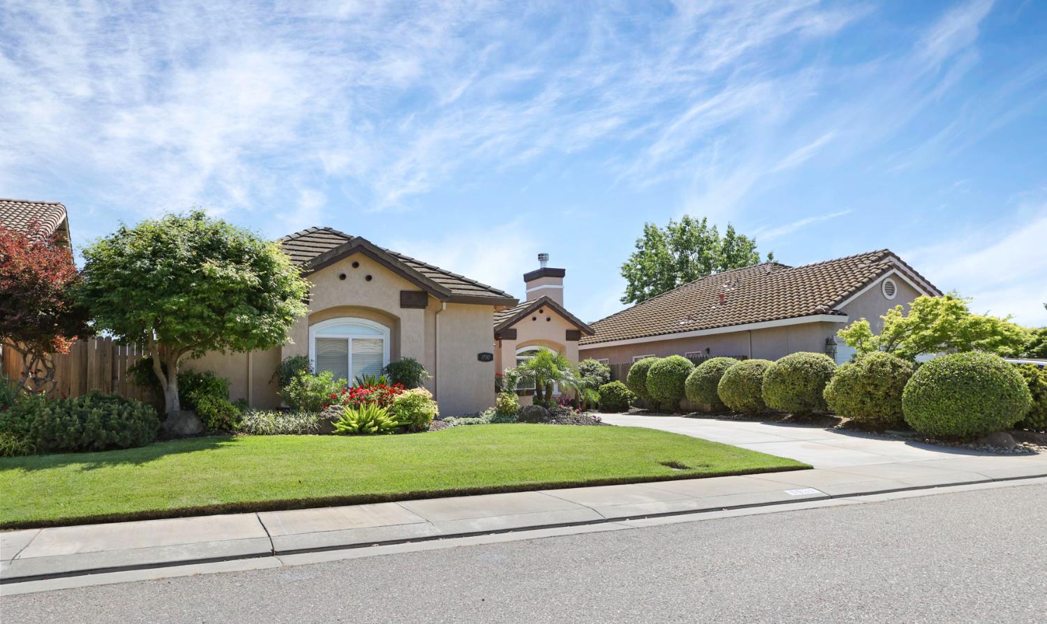 Detail Gallery Image 5 of 41 For 1930 Crystalwood Ln, Lodi,  CA 95242 - 3 Beds | 2 Baths