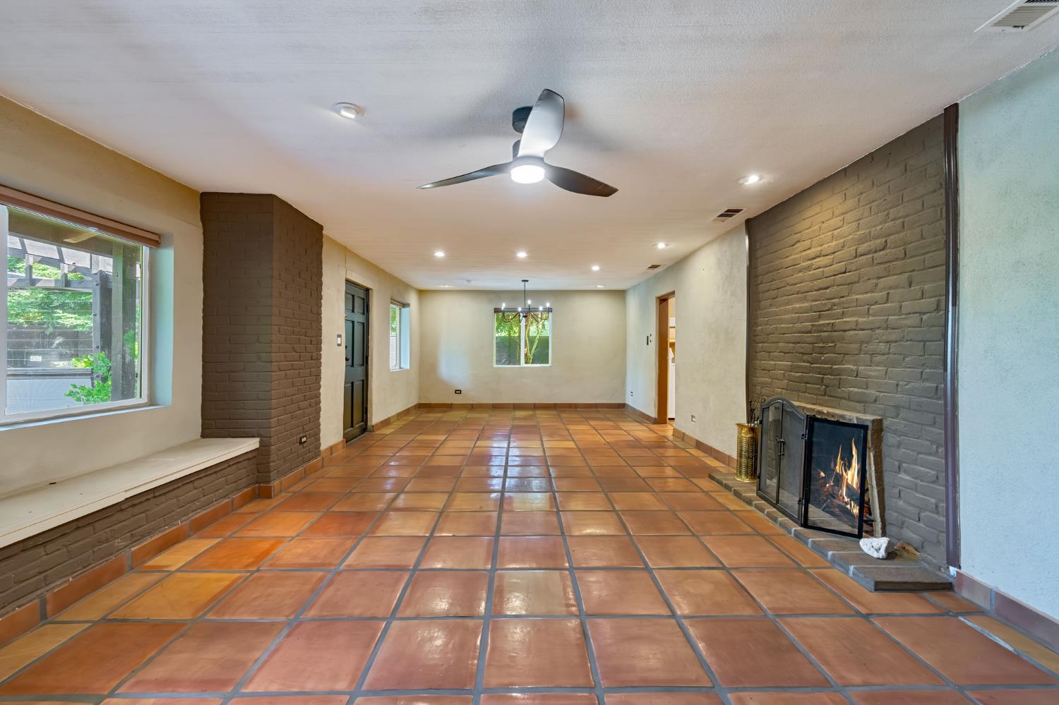 Detail Gallery Image 9 of 32 For 1660 La Playa Way, Sacramento,  CA 95864 - 3 Beds | 1 Baths