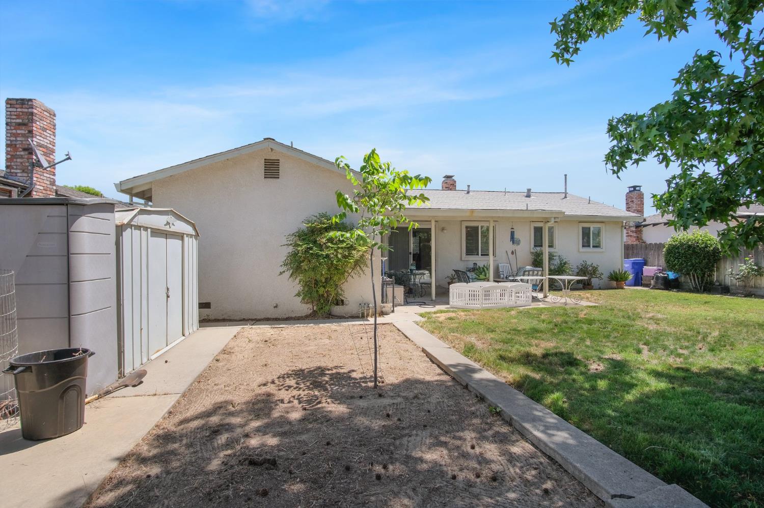Detail Gallery Image 22 of 22 For 2360 Rochelle Ave, Turlock,  CA 95382 - 3 Beds | 2 Baths