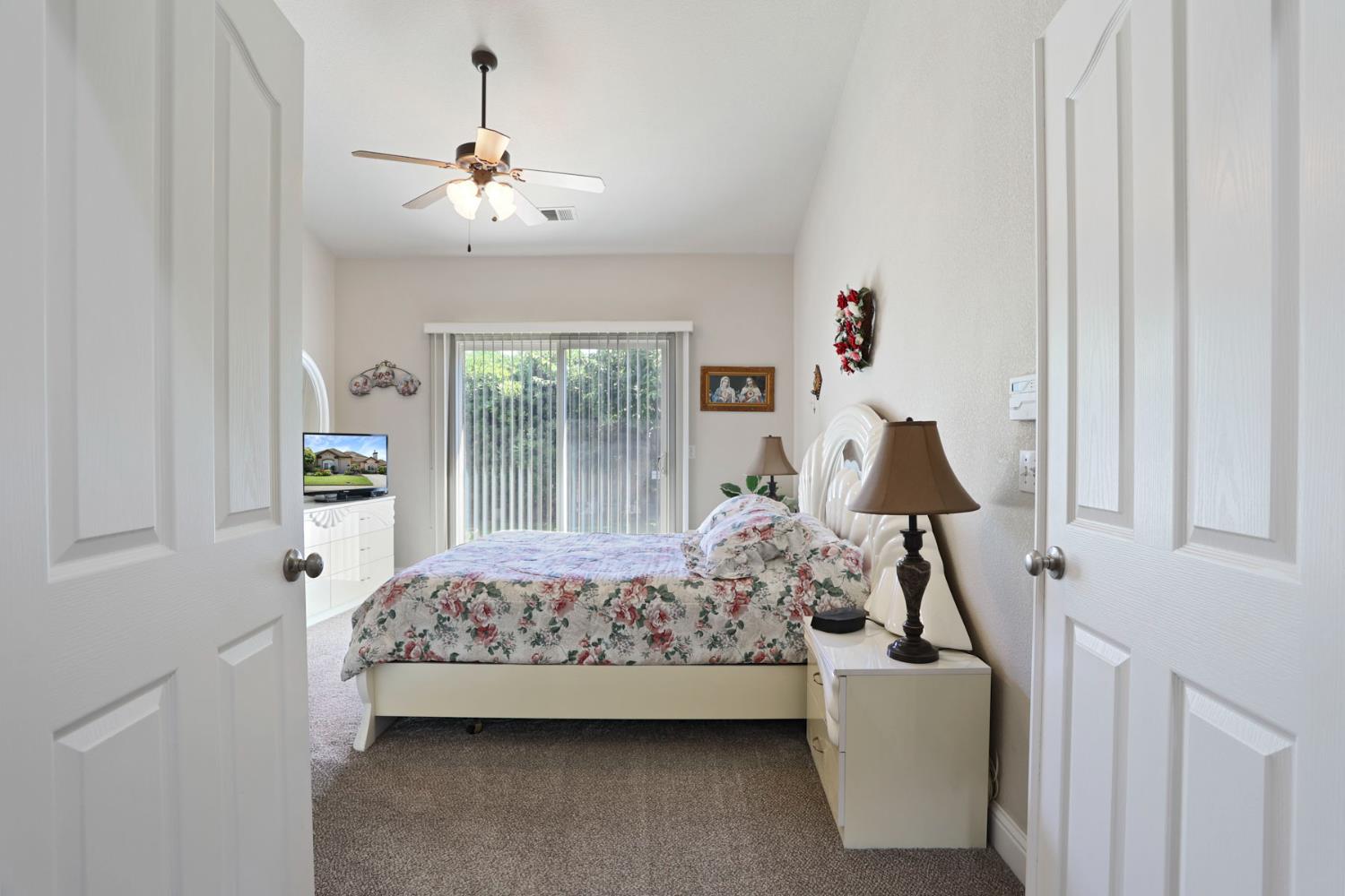 Detail Gallery Image 32 of 41 For 1930 Crystalwood Ln, Lodi,  CA 95242 - 3 Beds | 2 Baths