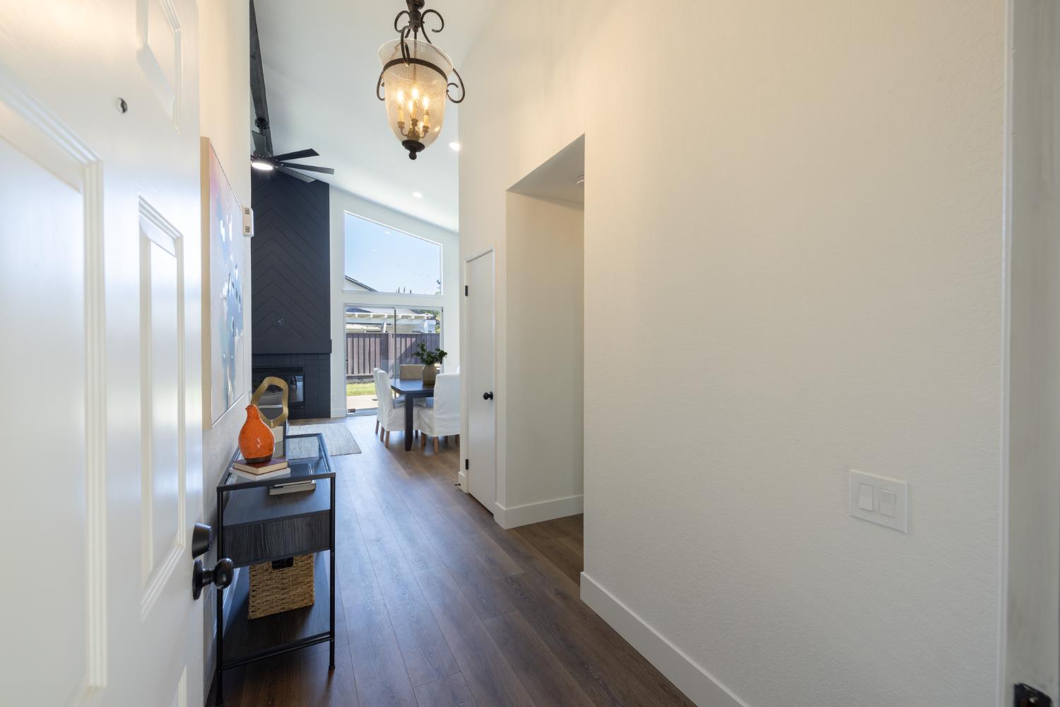 Detail Gallery Image 23 of 45 For 1505 Danica Way, Sacramento,  CA 95833 - 3 Beds | 2 Baths