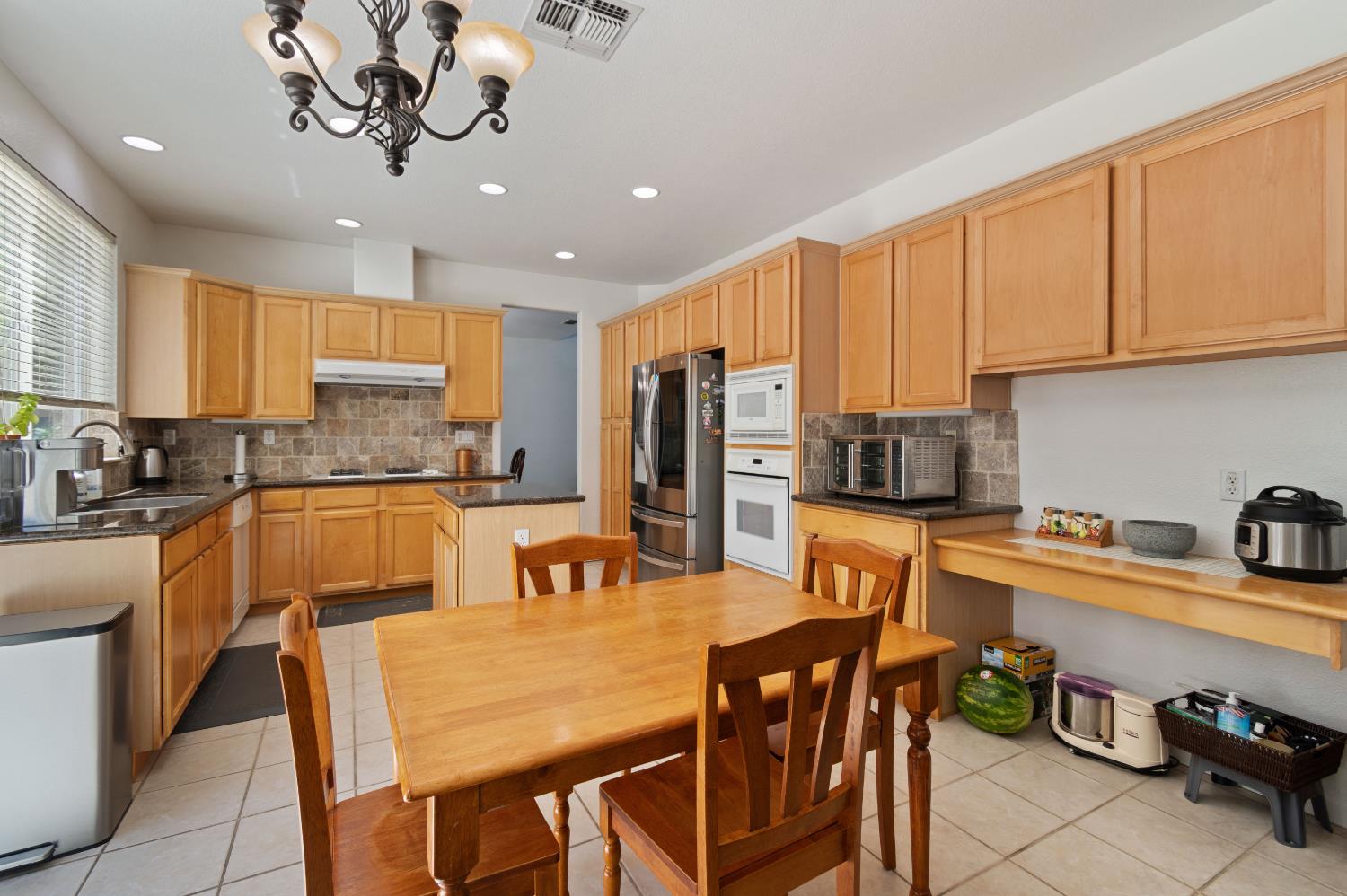 Detail Gallery Image 17 of 42 For 1045 Callander Way, Folsom,  CA 95630 - 4 Beds | 2/1 Baths