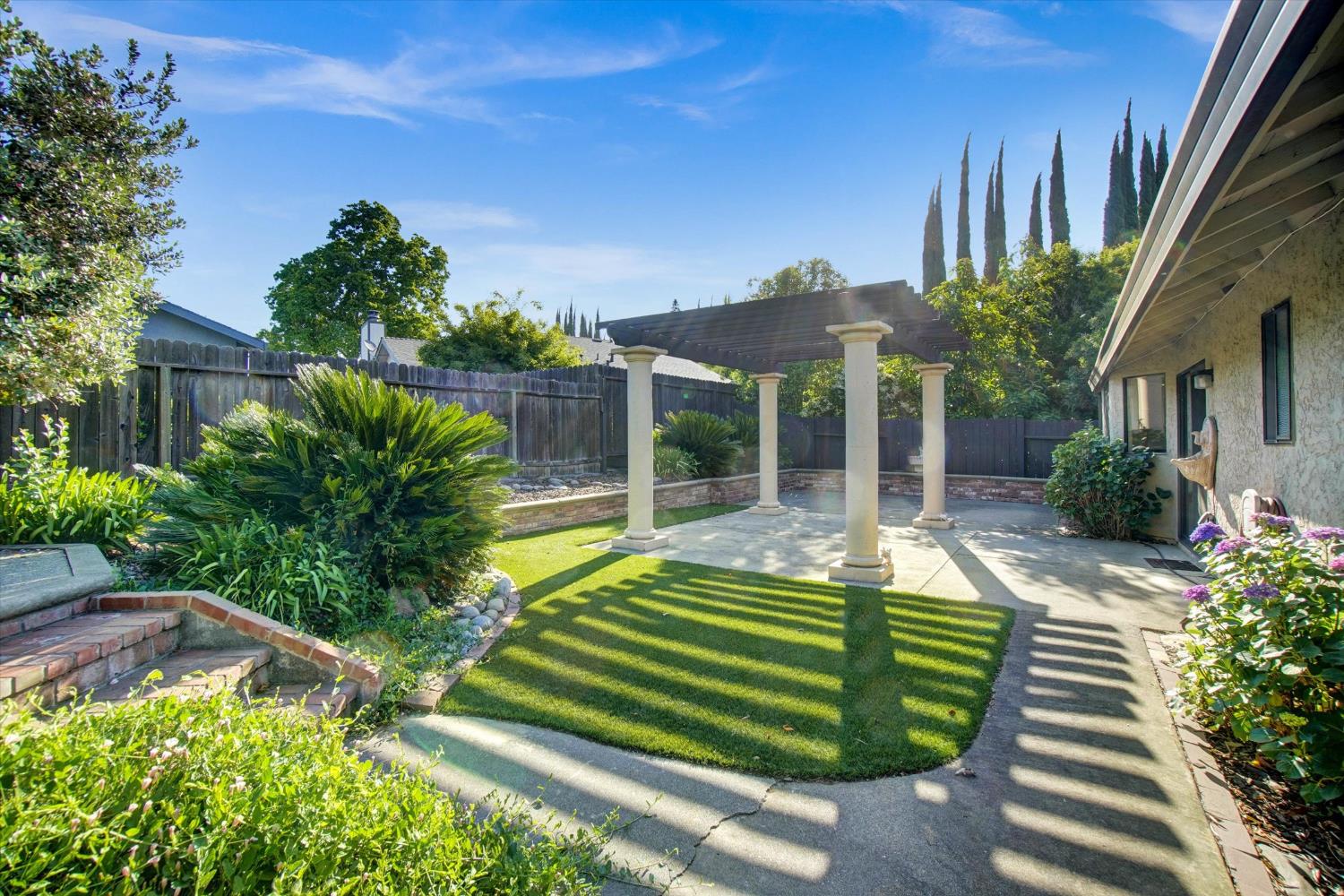 Detail Gallery Image 33 of 49 For 11161 Utopia River Ct, Rancho Cordova,  CA 95670 - 3 Beds | 2 Baths