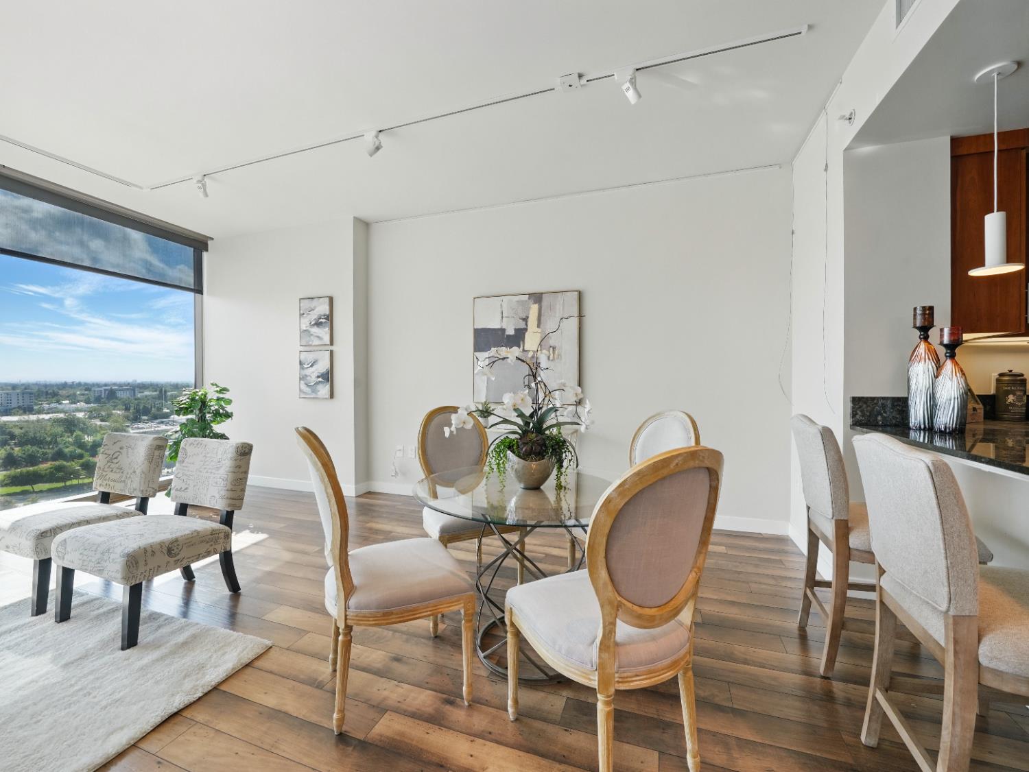 Detail Gallery Image 5 of 22 For 38 N Almaden Blvd #1303,  San Jose,  CA 95110 - 1 Beds | 1 Baths