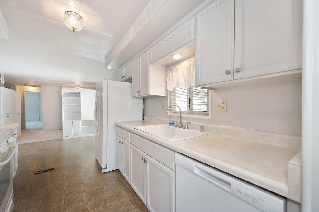 Detail Gallery Image 22 of 46 For 172 Rolling River Ln, Rancho Cordova,  CA 95670 - 2 Beds | 2 Baths