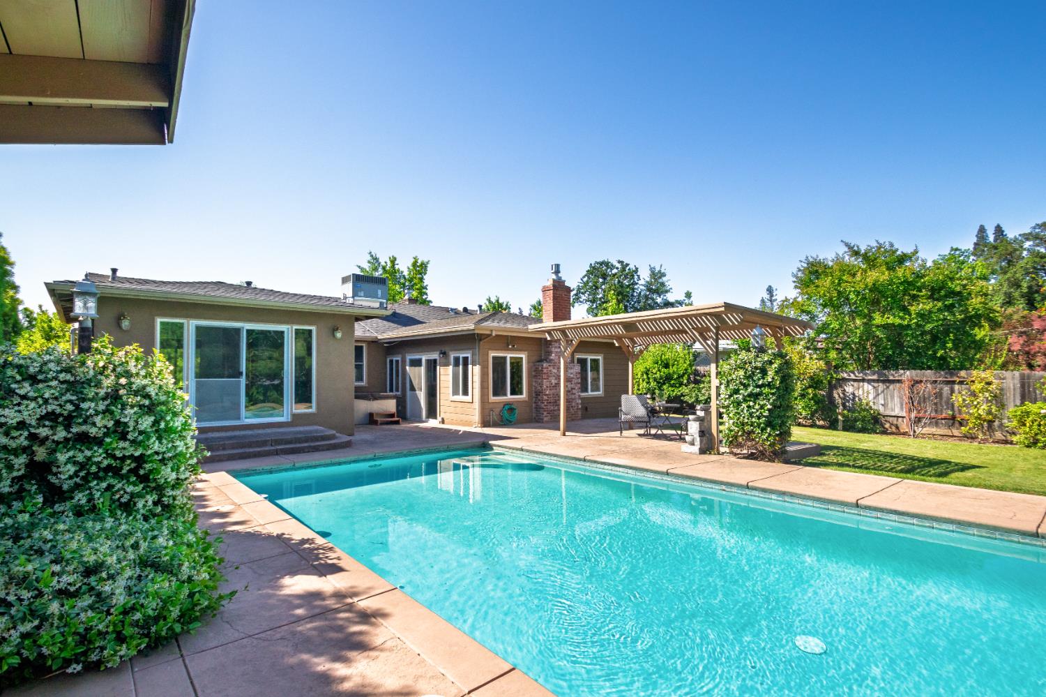 Detail Gallery Image 27 of 36 For 1229 Fitch Way, Sacramento,  CA 95864 - 3 Beds | 2 Baths