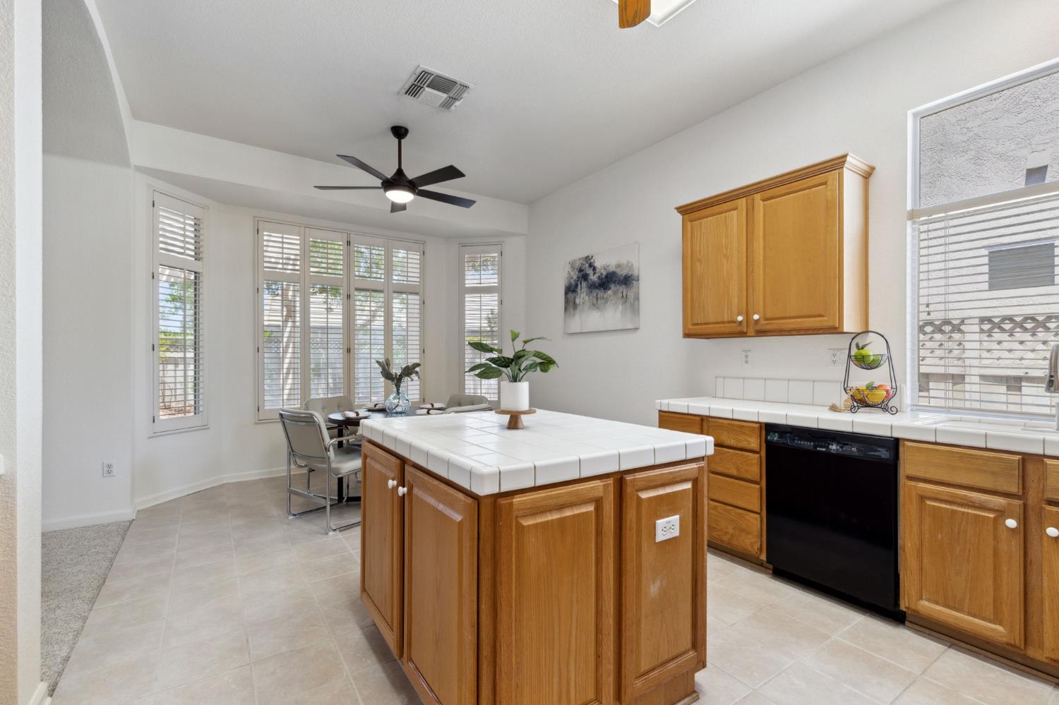 Detail Gallery Image 19 of 38 For 5237 Sugar Pine Loop, Roseville,  CA 95747 - 2 Beds | 2 Baths