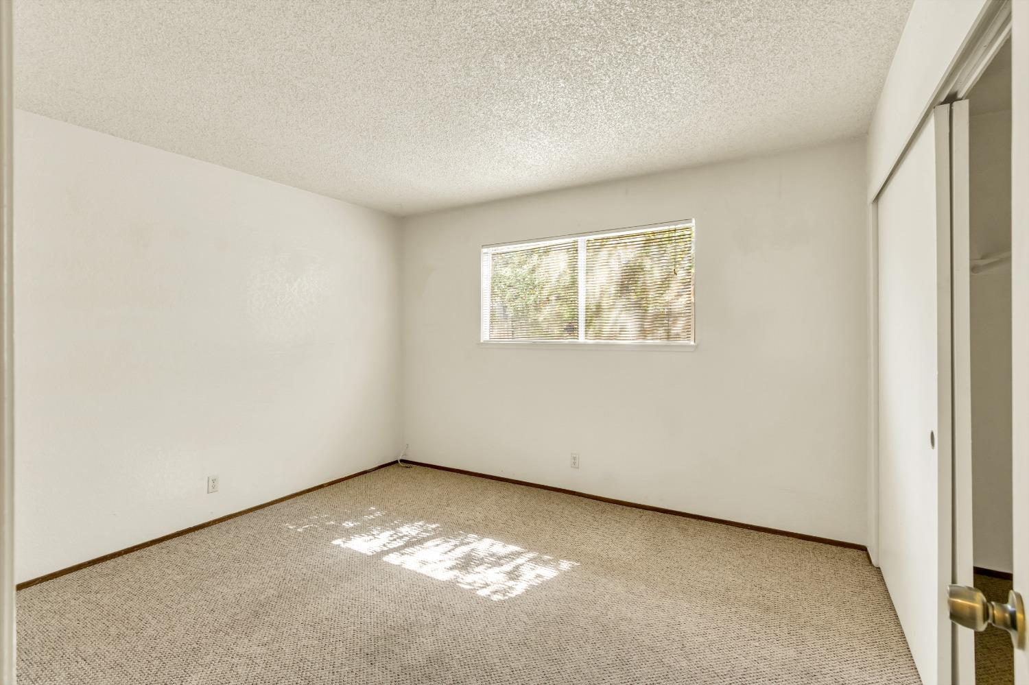 Bix Avenue, Citrus Heights, California image 18