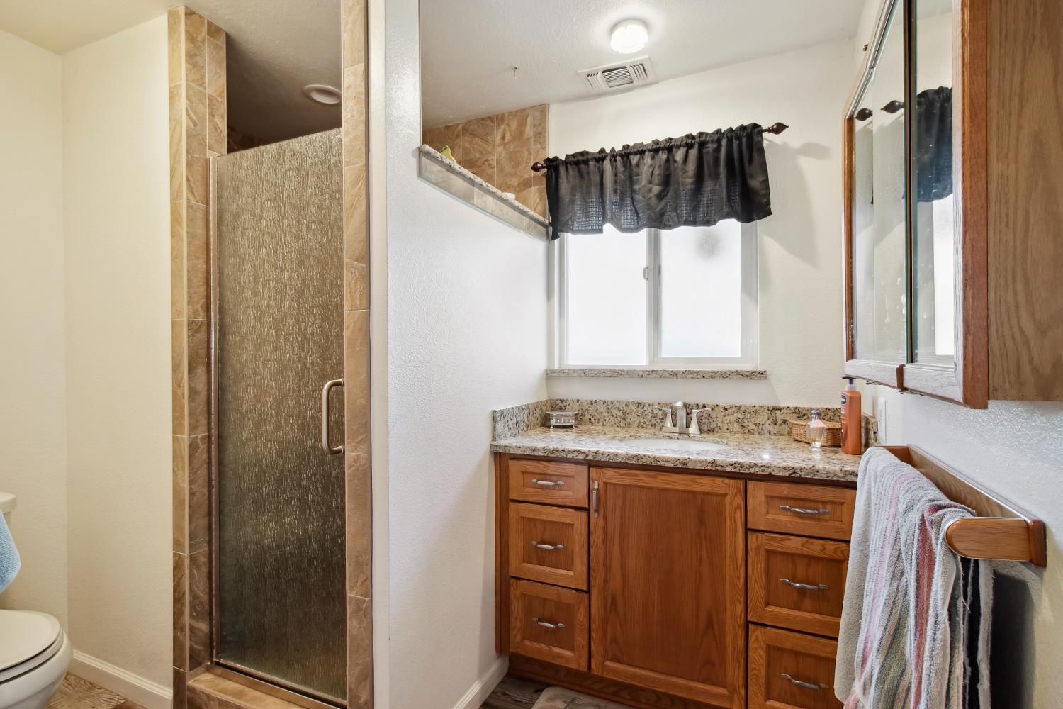 Detail Gallery Image 9 of 65 For 15828 Barney Rd, Plymouth,  CA 95669 - 3 Beds | 3 Baths