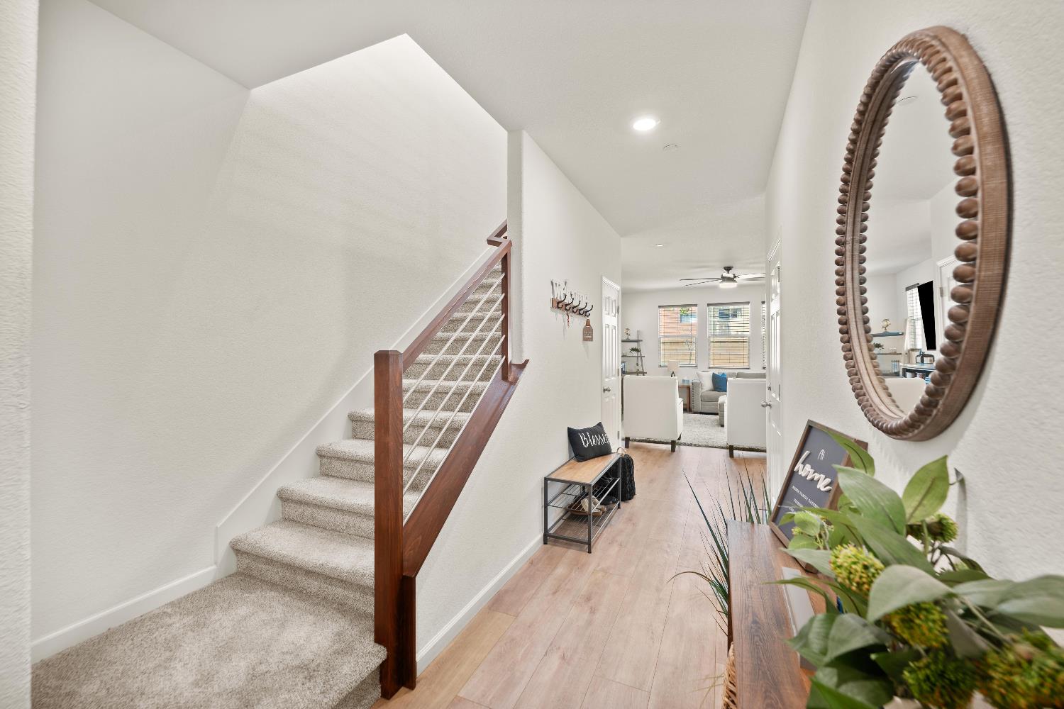 Detail Gallery Image 6 of 55 For 257 Bywell Bridge Cir, Sacramento,  CA 95823 - 3 Beds | 2/1 Baths