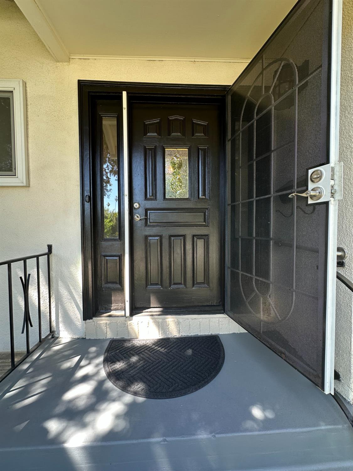 Detail Gallery Image 5 of 44 For 7969 Glenbar Way, Fair Oaks,  CA 95628 - 4 Beds | 2/1 Baths