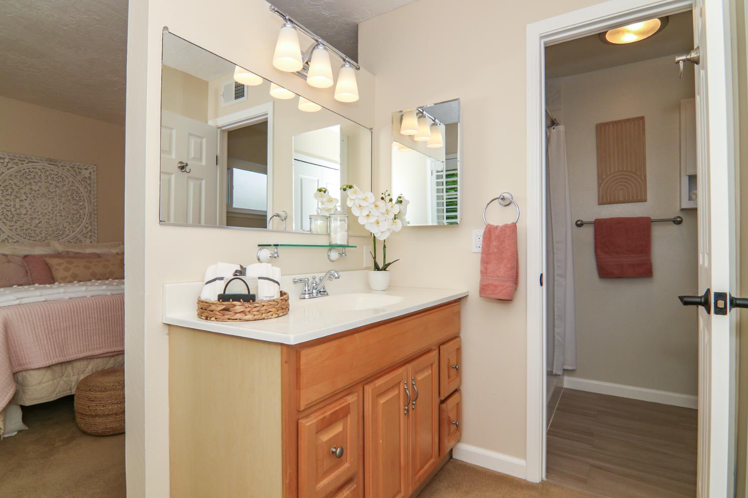 Detail Gallery Image 18 of 38 For 4949 Hillridge Way, Fair Oaks,  CA 95628 - 3 Beds | 2 Baths