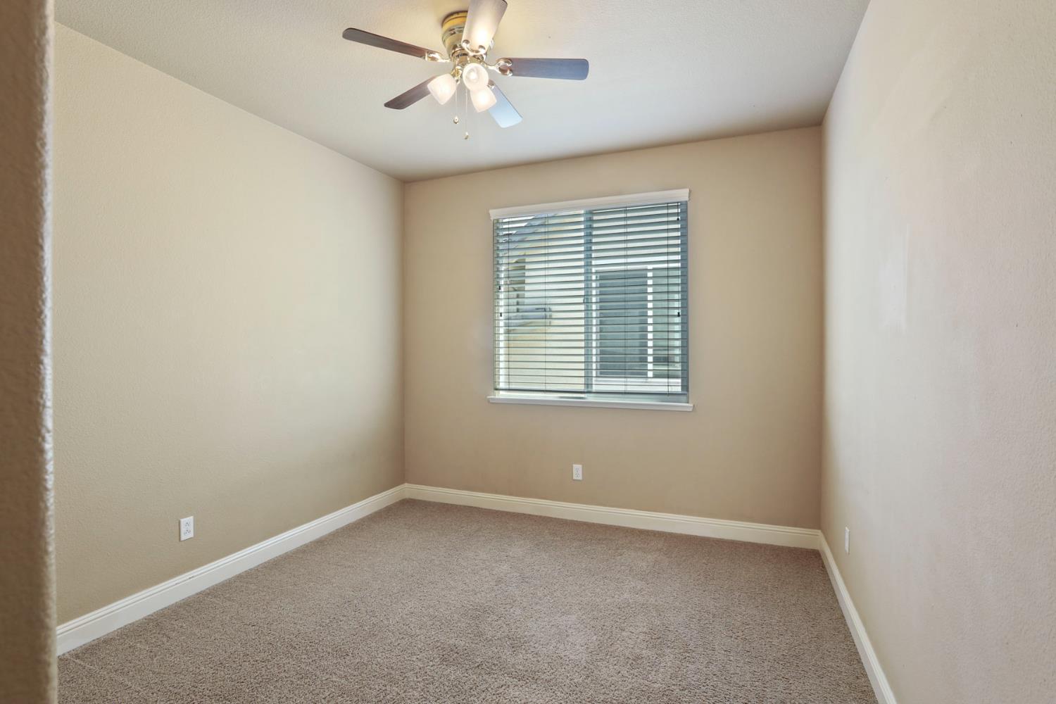Detail Gallery Image 33 of 68 For 10305 Bridgeview Ln, Stockton,  CA 95219 - 5 Beds | 3 Baths