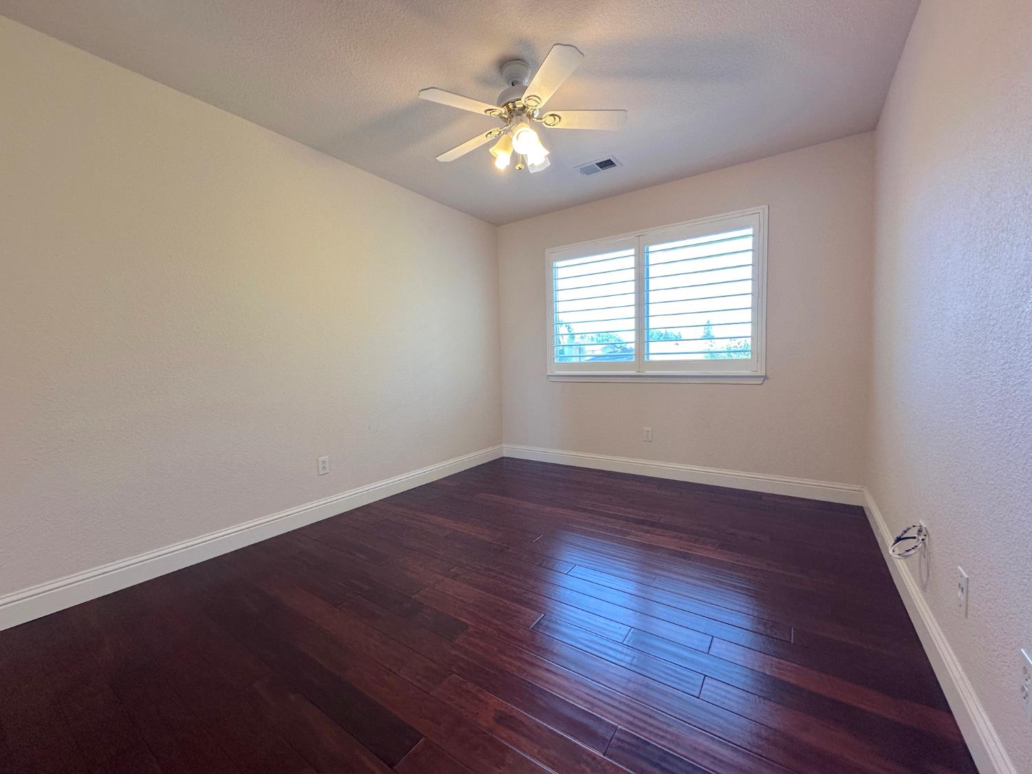 Detail Gallery Image 23 of 35 For 6337 Brook Hollow Cir, Stockton,  CA 95219 - 5 Beds | 3 Baths