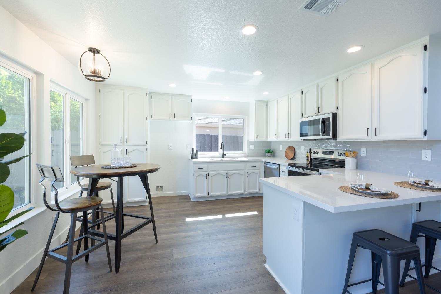 Detail Gallery Image 15 of 45 For 1505 Danica Way, Sacramento,  CA 95833 - 3 Beds | 2 Baths